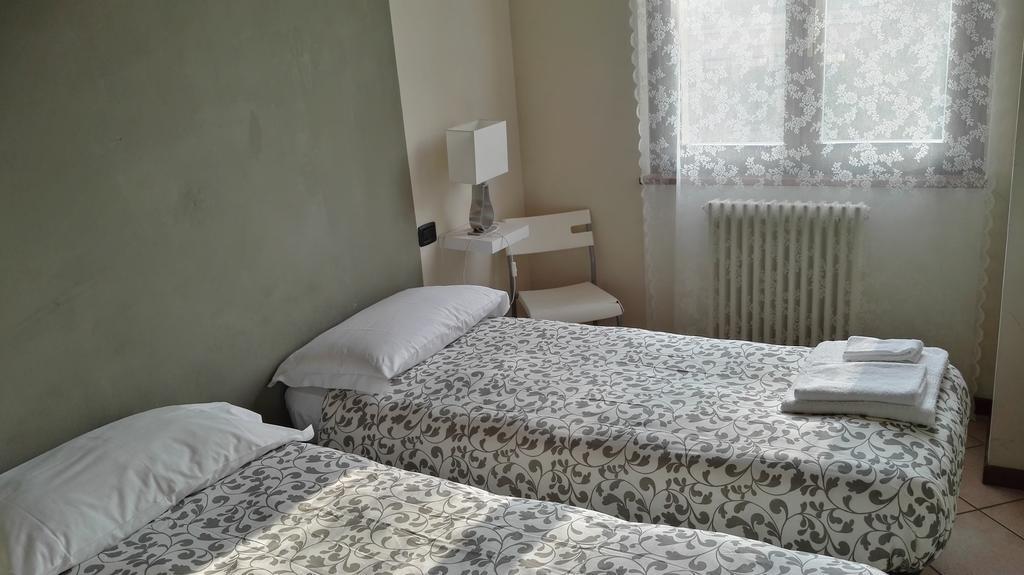 Appartamento Luisa Парма Екстериор снимка